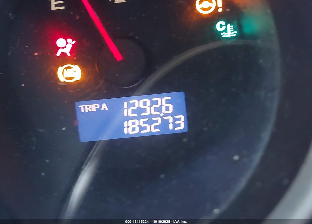 2008 HONDA FIT VIN: JHMGD384X8S024882
