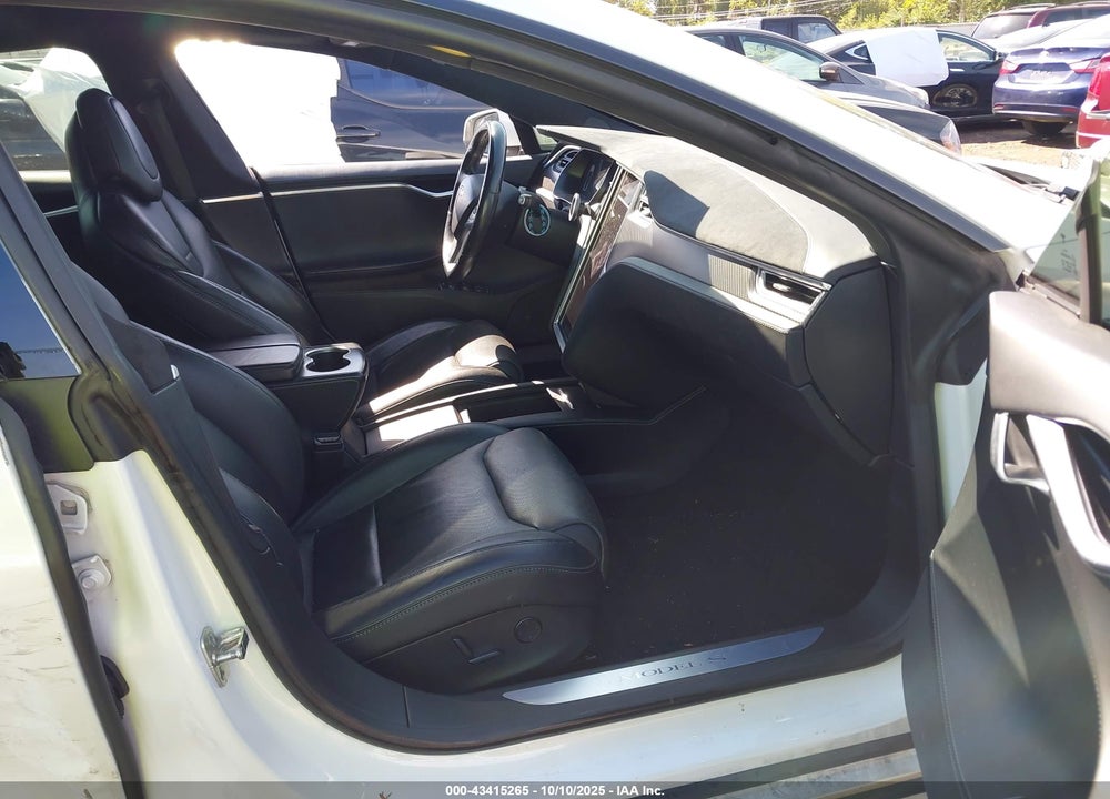 2017 TESLA MODEL S VIN: 5YJSA1E2XHF187590
