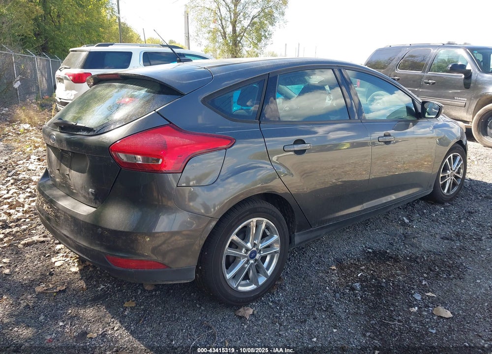 2017 FORD FOCUS SE VIN: 1FADP3K24HL225275