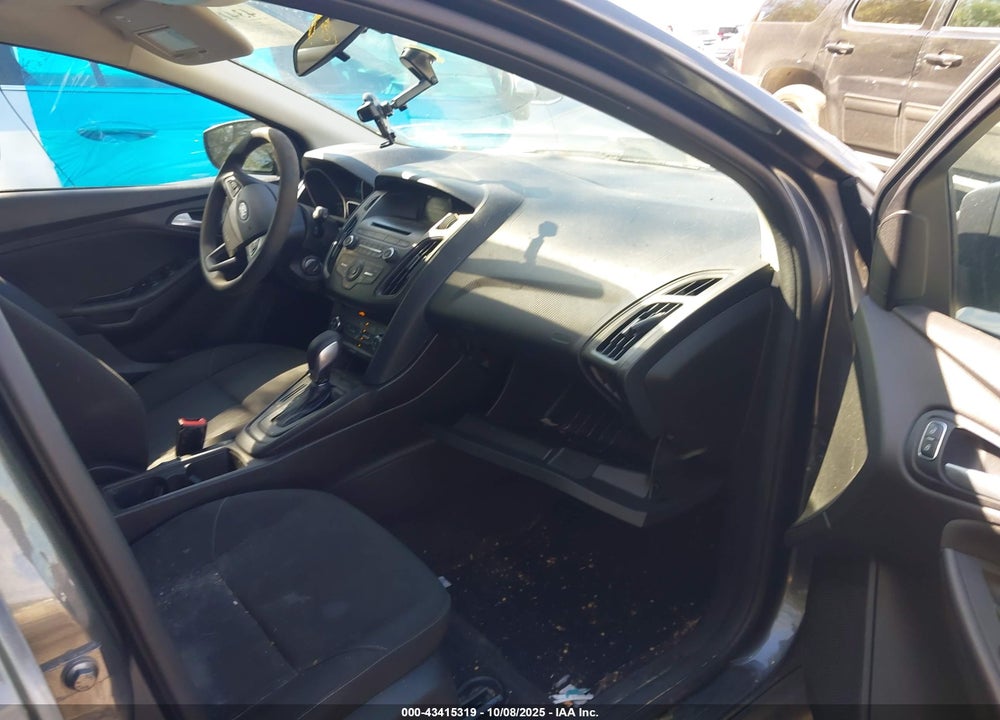 2017 FORD FOCUS SE VIN: 1FADP3K24HL225275