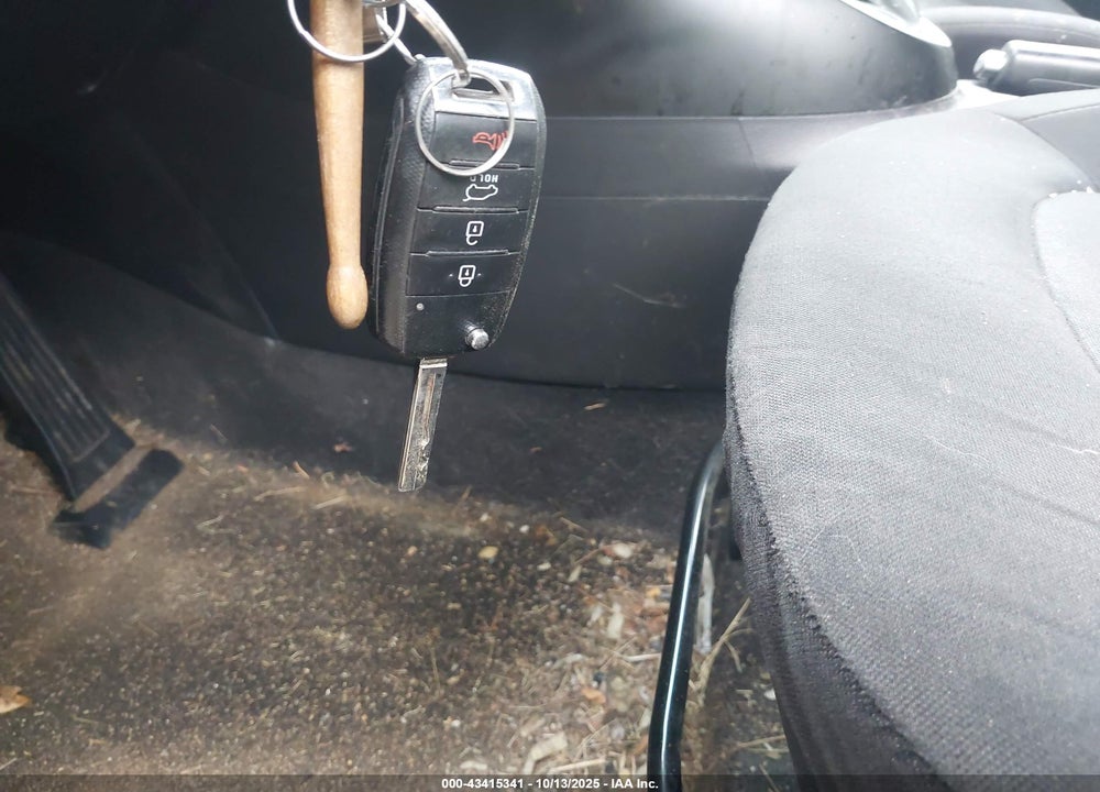 2017 KIA SOUL VIN: KNDJN2A25H7460937