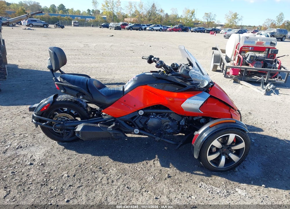 2015 CAN-AM SPYDER ROADSTER F3/F3-S VIN: 2BXRDCD21FV001043