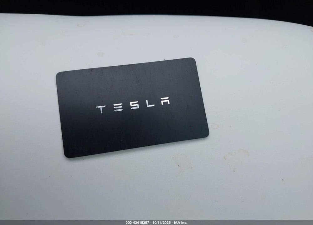 2024 TESLA MODEL Y VIN: 7SAYGDEFXRF022852