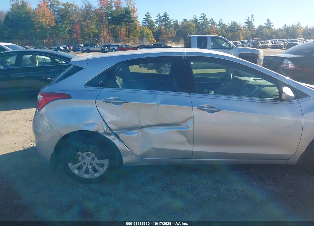 2016 HYUNDAI ELANTRA VIN: KMHD35LH7GU270445