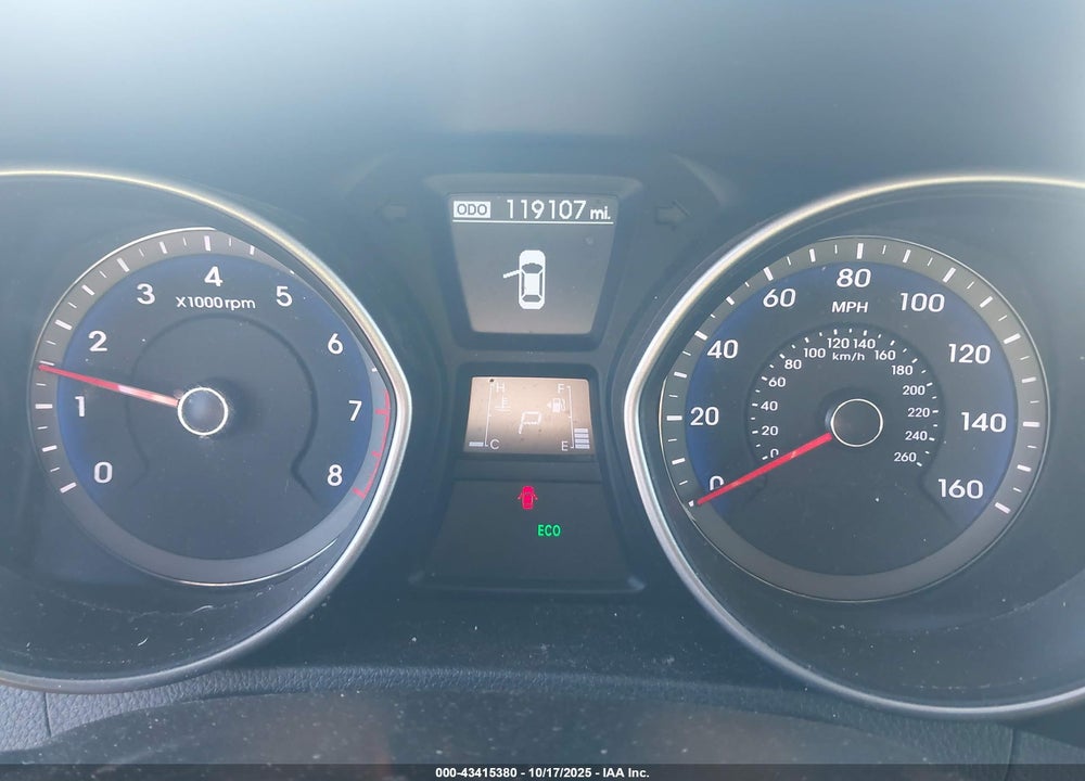 2016 HYUNDAI ELANTRA VIN: KMHD35LH7GU270445