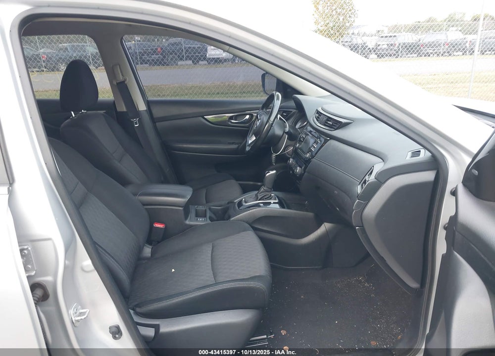 2017 NISSAN ROGUE SV VIN: JN8AT2MV7HW256419