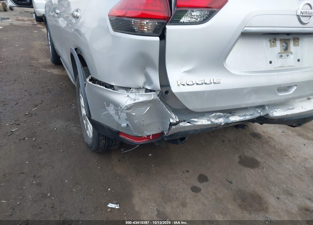 2017 NISSAN ROGUE SV VIN: JN8AT2MV7HW256419