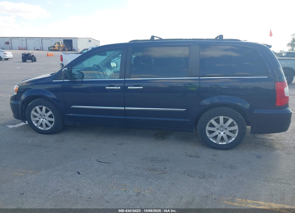 2015 CHRYSLER TOWN & COUNTRY VIN: 2C4RC1BG7FR572938