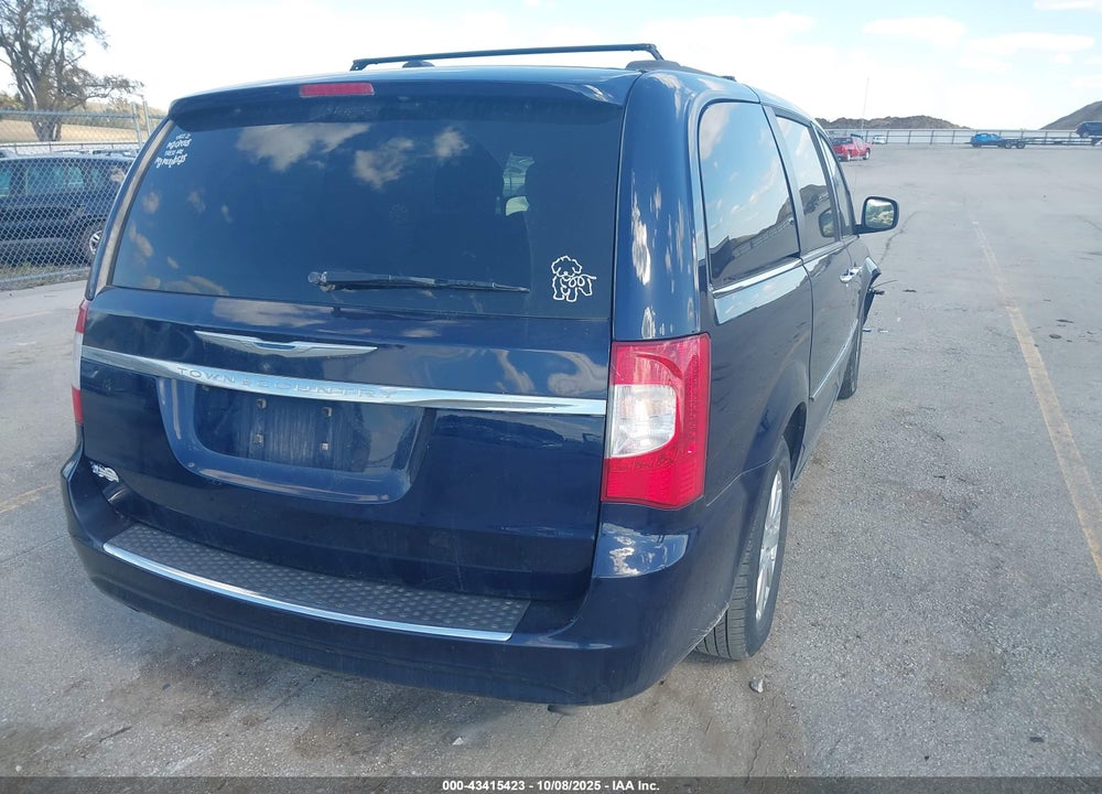 2015 CHRYSLER TOWN & COUNTRY VIN: 2C4RC1BG7FR572938