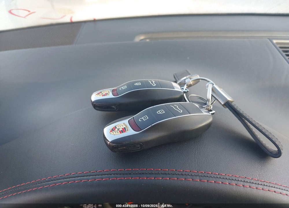 2021 PORSCHE MACAN VIN: WP1AA2A54MLB10754