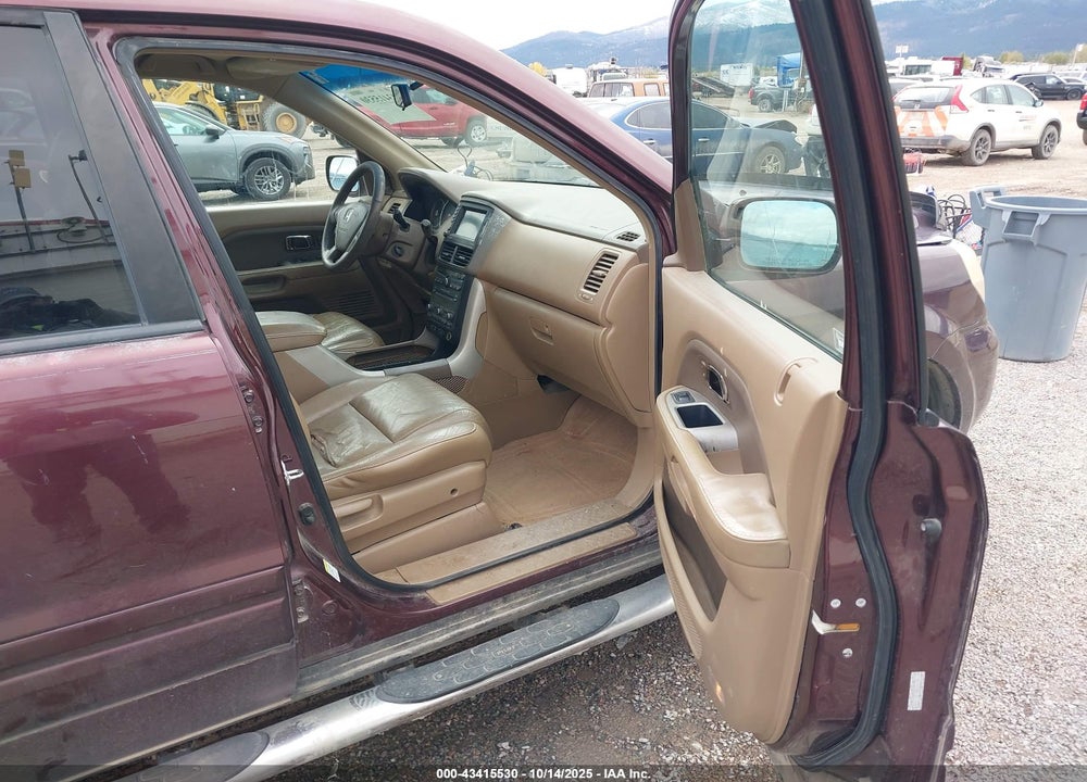 2008 HONDA PILOT EX-L VIN: 5FNYF187X8B048398