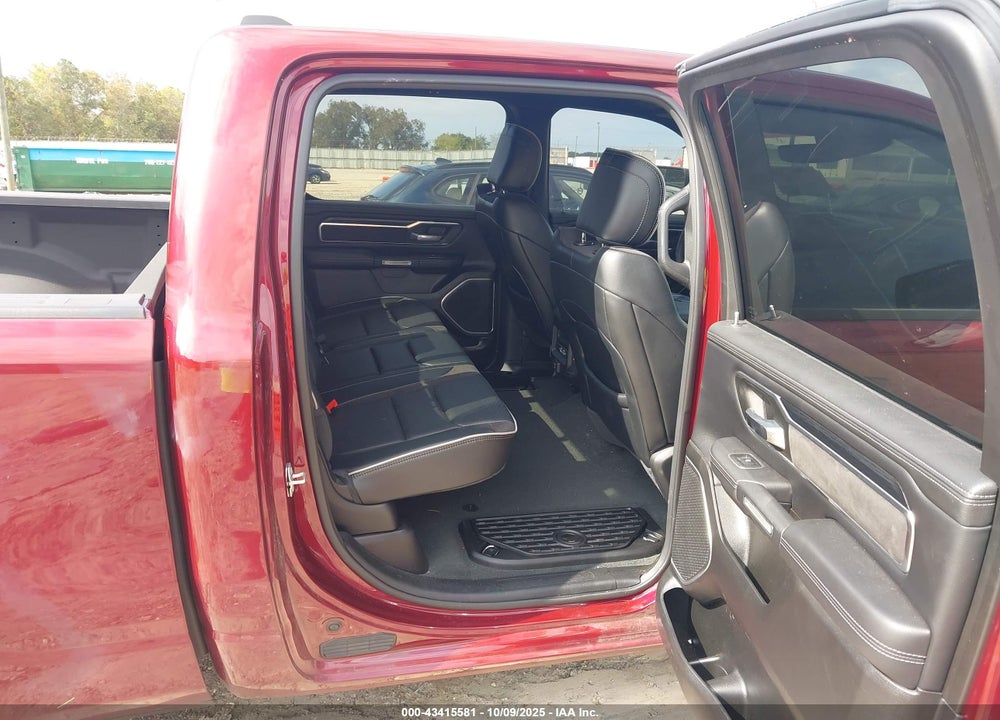 2023 RAM 1500 VIN: 1C6SRFRT8PN666302