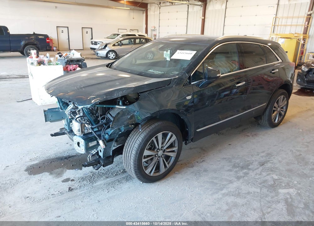 2025 CADILLAC XT5 VIN: 1GYKNDRS3SZ137447