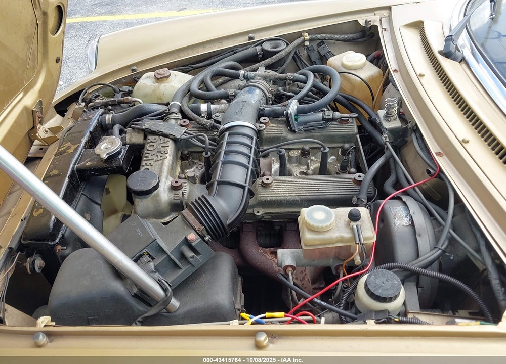 1986 ALFA ROMEO VELOCE 2000 SPIDER VIN: ZARBA5410G1038117