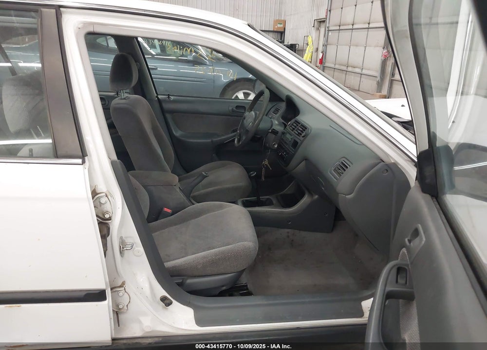 1998 HONDA CIVIC LX VIN: 2HGEJ6574WH623722