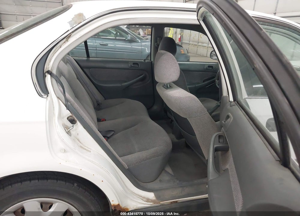 1998 HONDA CIVIC LX VIN: 2HGEJ6574WH623722