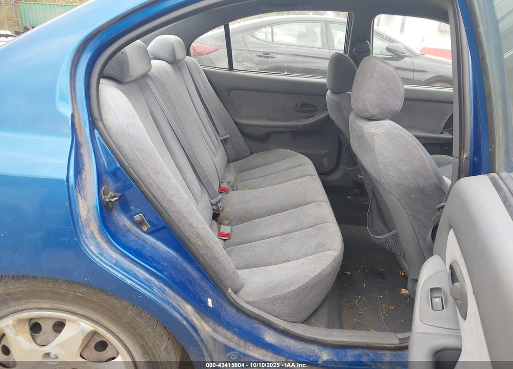 2006 HYUNDAI ELANTRA VIN: KMHDN46D66U352811