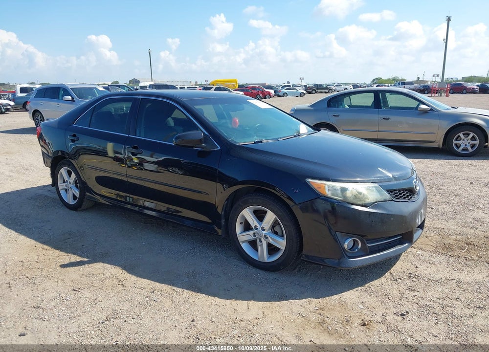 2013 TOYOTA CAMRY SE VIN: 4T1BF1FK2DU210082