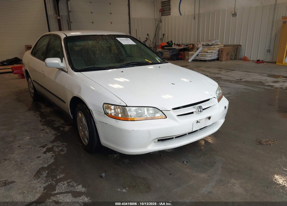 1998 HONDA ACCORD LX VIN: 1HGCG5644WA251849