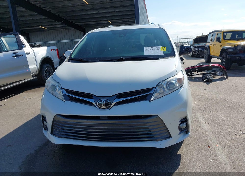 2019 TOYOTA SIENNA XLE PREMIUM 7 PASSENGER VIN: 5TDDZ3DC3KS221802