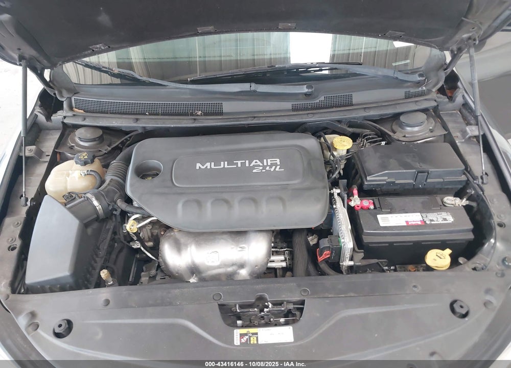 2016 CHRYSLER 200 VIN: 1C3CCCAB4GN143847