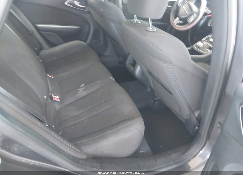 2016 CHRYSLER 200 VIN: 1C3CCCAB4GN143847