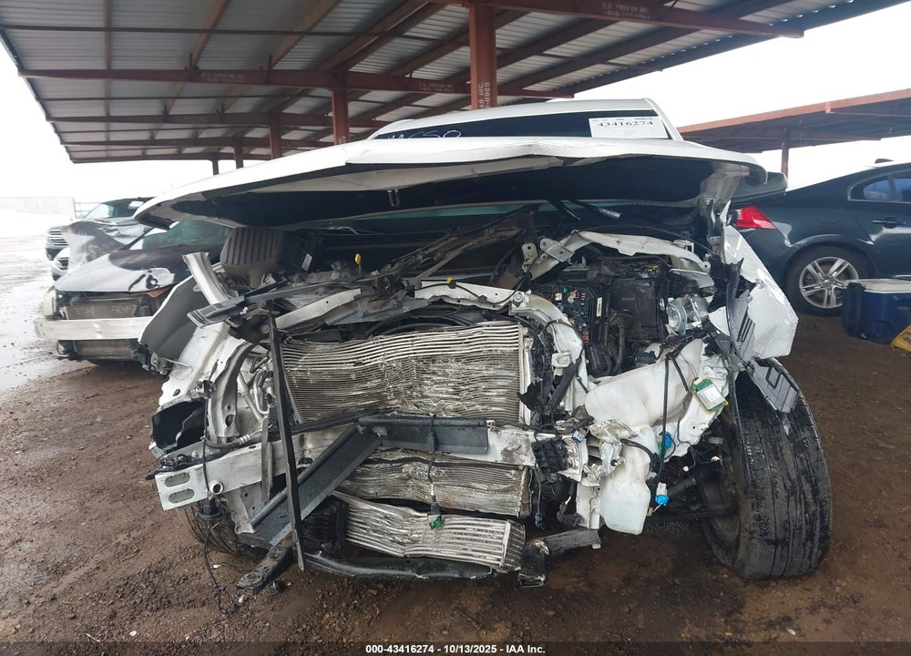 2018 CHEVROLET EQUINOX VIN: 3GNAXHEV2JS628145