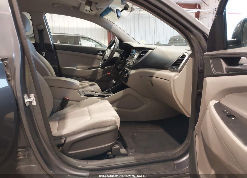 2017 HYUNDAI TUCSON ECO VIN: KM8J3CA2XHU382888