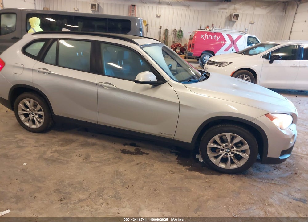 2014 BMW X1 VIN: WBAVL1C53EVY11194