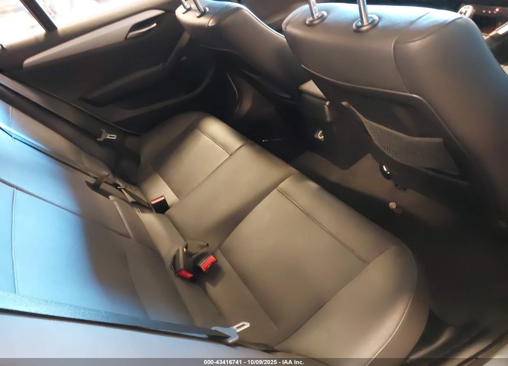 2014 BMW X1 VIN: WBAVL1C53EVY11194