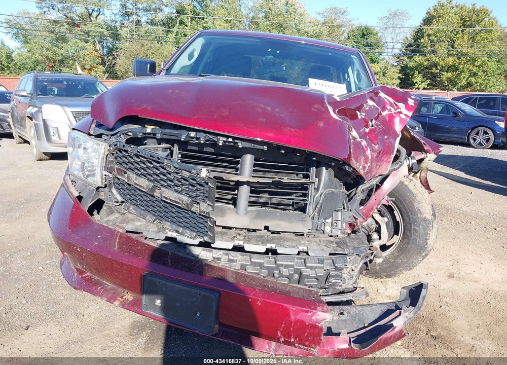 2016 RAM 1500 VIN: 1C6RR7FG7GS399361