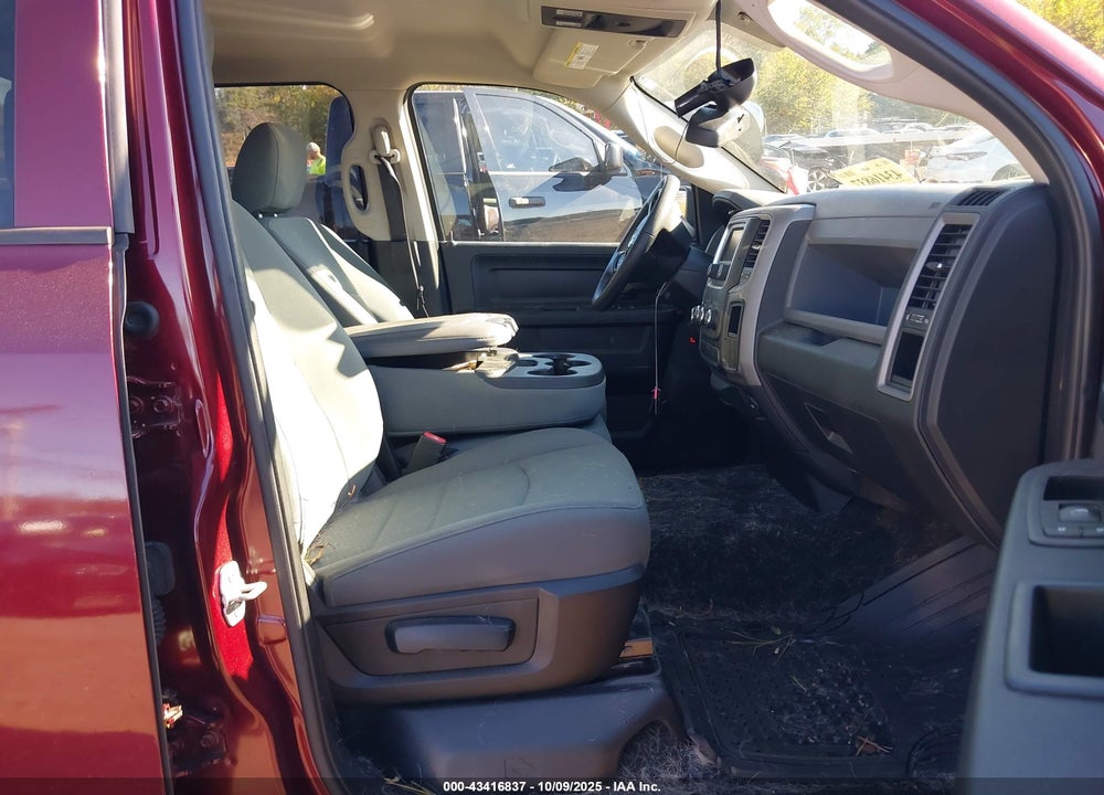 2016 RAM 1500 VIN: 1C6RR7FG7GS399361