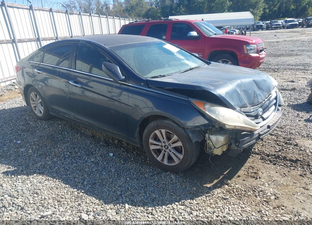 2013 HYUNDAI SONATA GLS VIN: 5NPEB4AC6DH624880