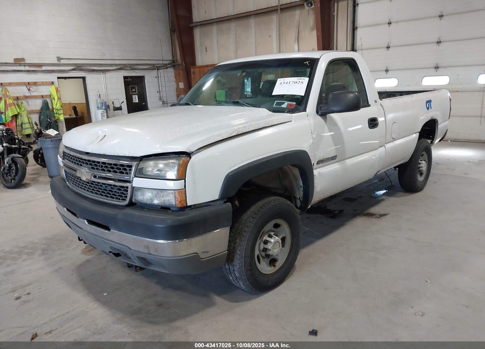 2005 CHEVROLET SILVERADO 2500HD WORK TRUCK VIN: 1GCHK24U25E324941