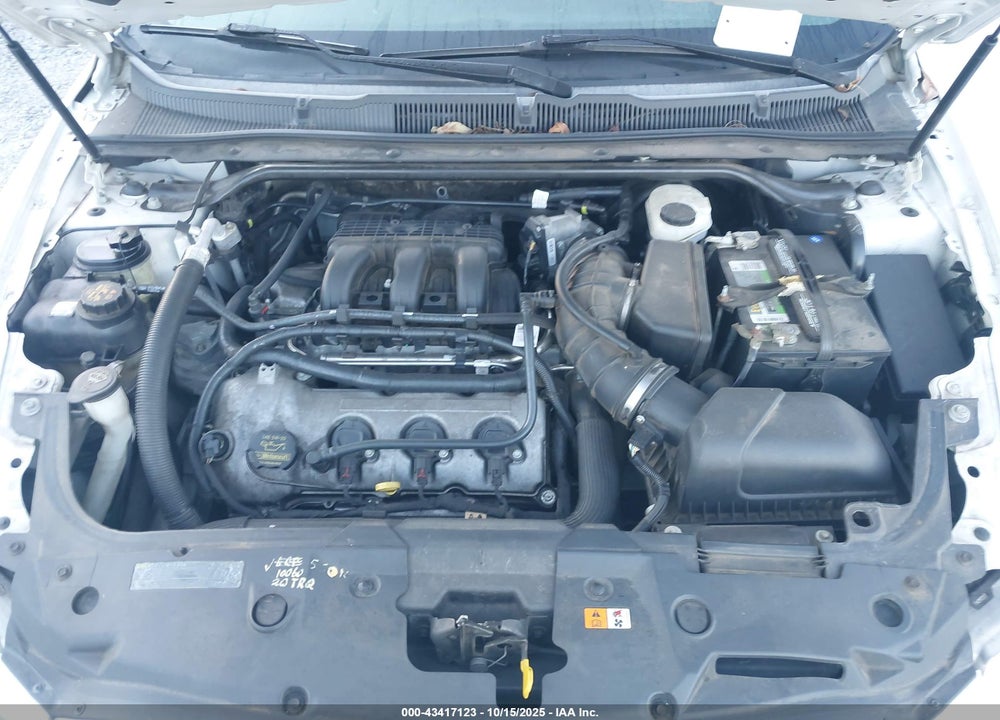 2011 FORD TAURUS VIN: 1FAHP2DW5BG185543