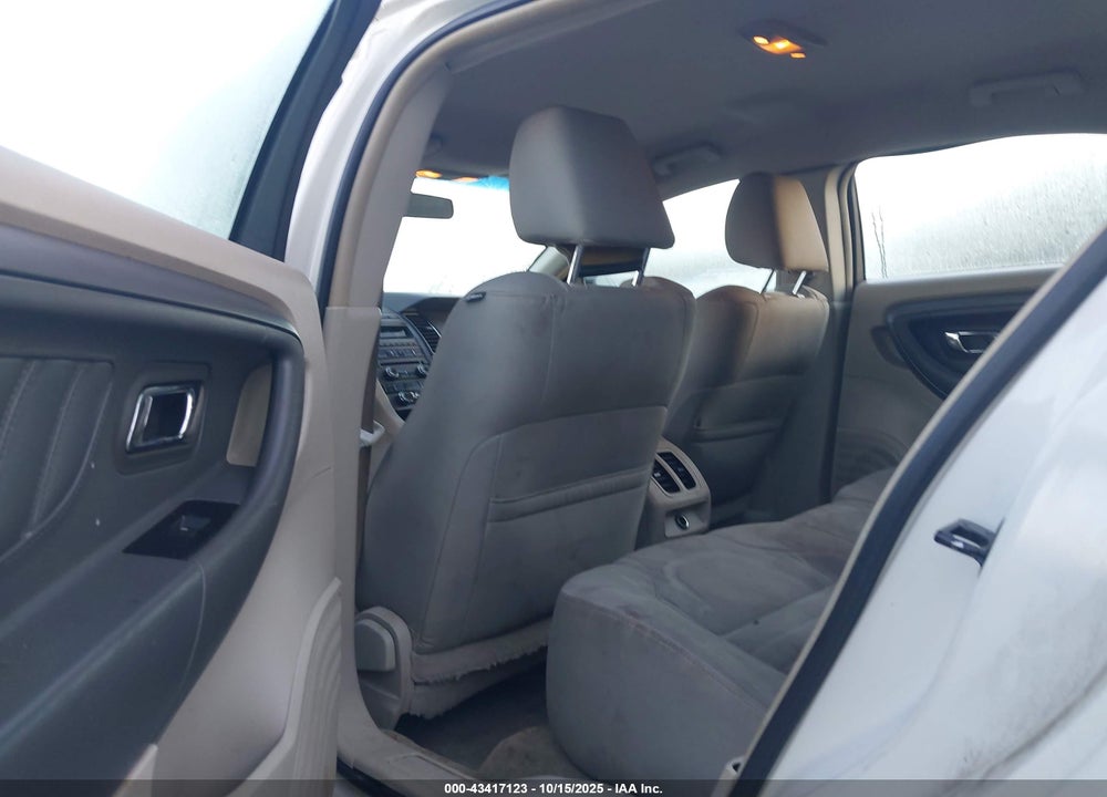 2011 FORD TAURUS VIN: 1FAHP2DW5BG185543