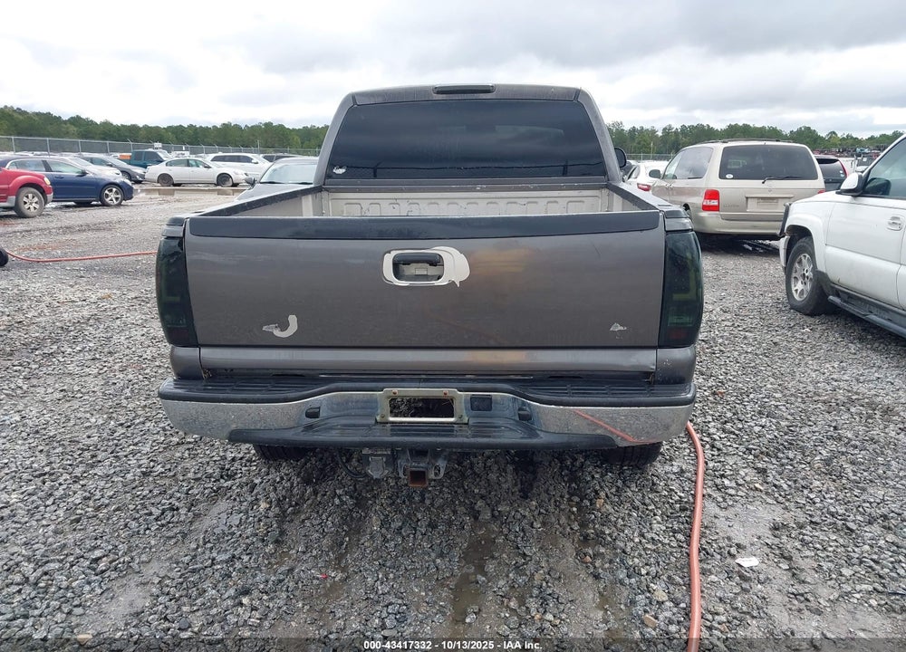 2005 GMC SIERRA 1500 SLE VIN: 2GTEK13T851393981