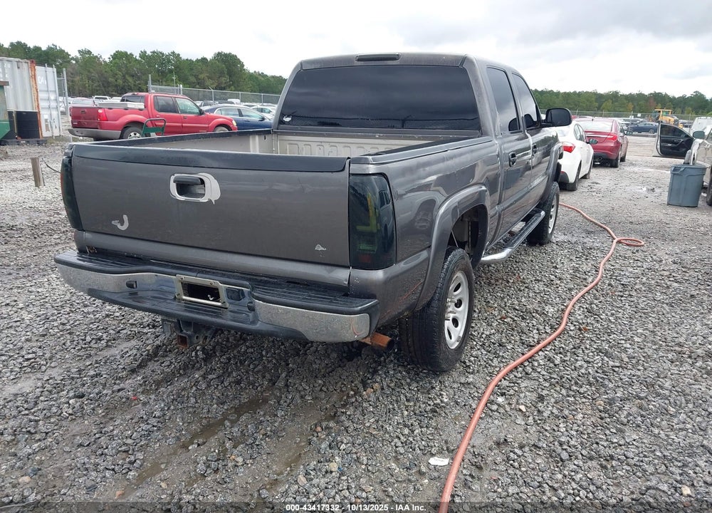 2005 GMC SIERRA 1500 SLE VIN: 2GTEK13T851393981