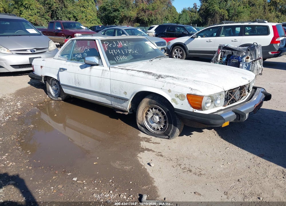1984 MERCEDES-BENZ 380 SL VIN: WDBBA45A8EA011505
