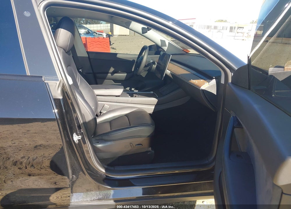 2021 TESLA MODEL Y LONG RANGE DUAL MOTOR ALL-WHEEL DRIVE VIN: 5YJYGDEEXMF188883