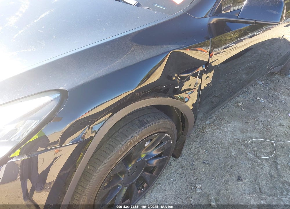 2021 TESLA MODEL Y LONG RANGE DUAL MOTOR ALL-WHEEL DRIVE VIN: 5YJYGDEEXMF188883