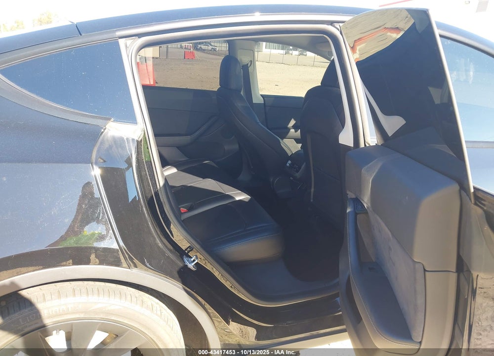 2021 TESLA MODEL Y LONG RANGE DUAL MOTOR ALL-WHEEL DRIVE VIN: 5YJYGDEEXMF188883