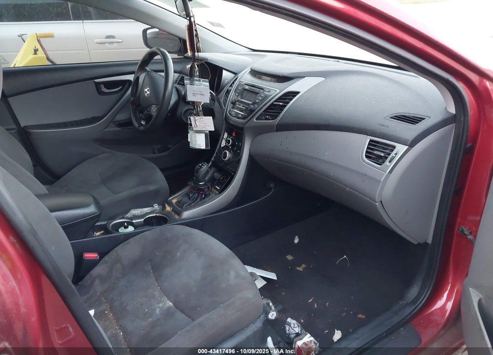 2014 HYUNDAI ELANTRA VIN: 5NPDH4AE6EH546355