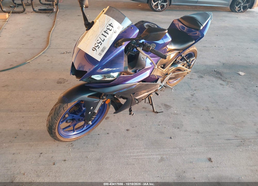 2023 YAMAHA YZFR3 A VIN: MH3RH18Y1PK011377