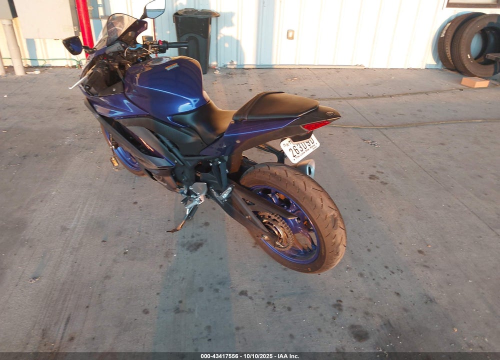 2023 YAMAHA YZFR3 A VIN: MH3RH18Y1PK011377
