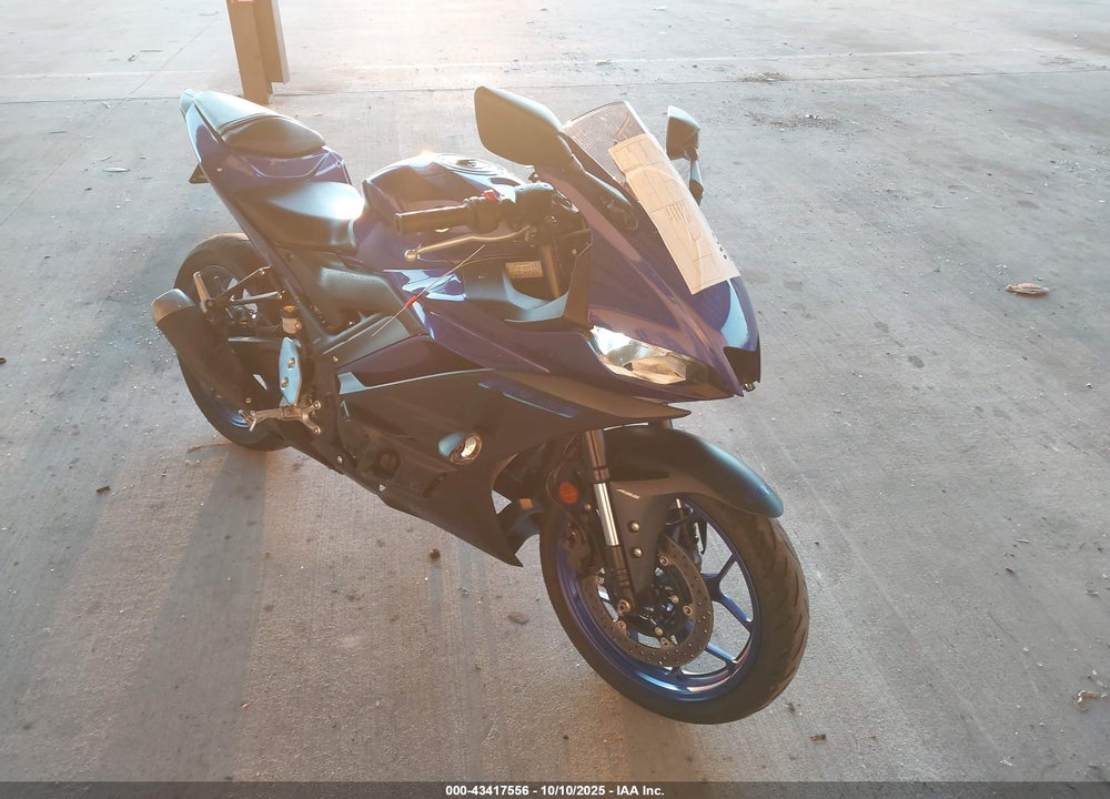 2023 YAMAHA YZFR3 A VIN: MH3RH18Y1PK011377