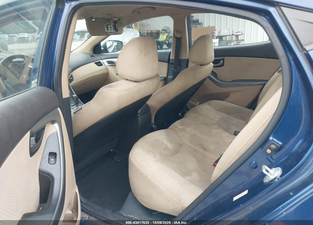 2013 HYUNDAI ELANTRA VIN: KMHDH4AE2DU556929