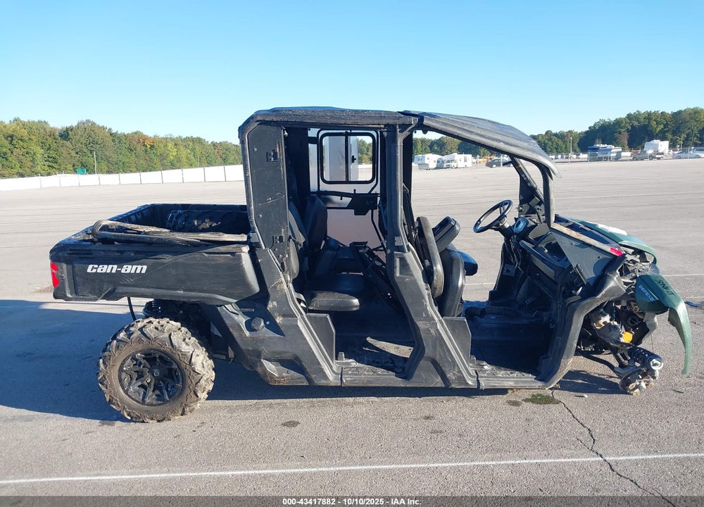 2023 CAN-AM DEFENDER MAX VIN: 3JBUBAJ20PK000720