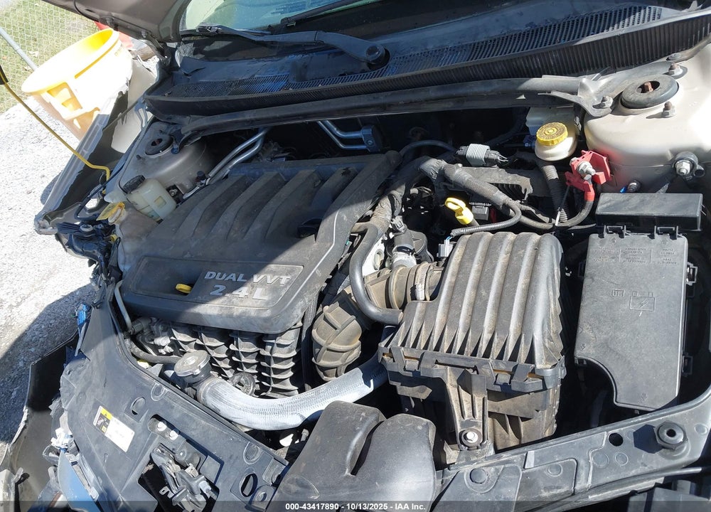 2014 CHRYSLER 200 VIN: 1C3CCBAB8EN206360