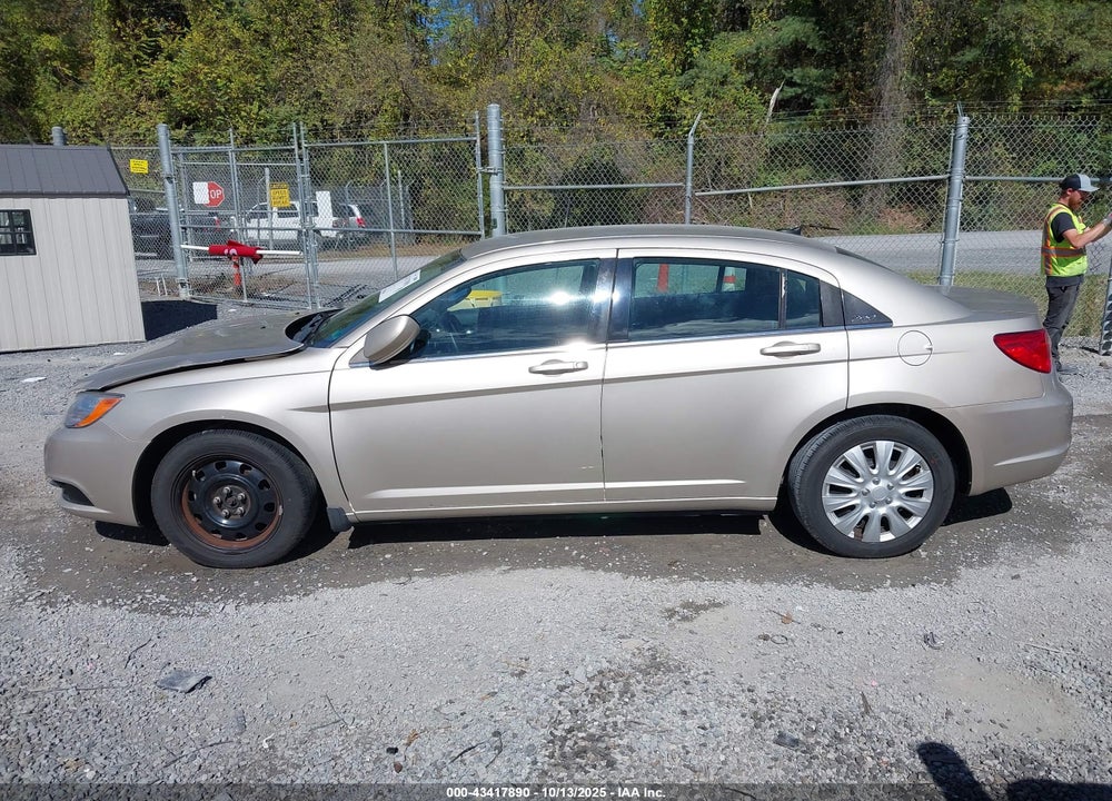 2014 CHRYSLER 200 VIN: 1C3CCBAB8EN206360